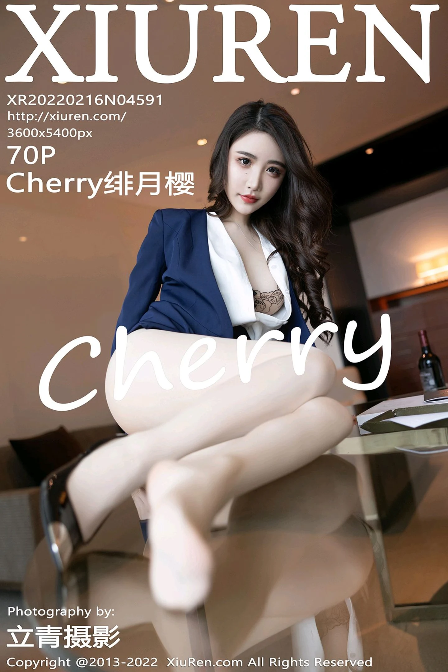 [XiuRen秀人网]VOL.4591 女神Cherry绯月樱脱深蓝套装露性感蕾丝内衣肉丝裤袜诱惑写真70P-秀人网官方网站